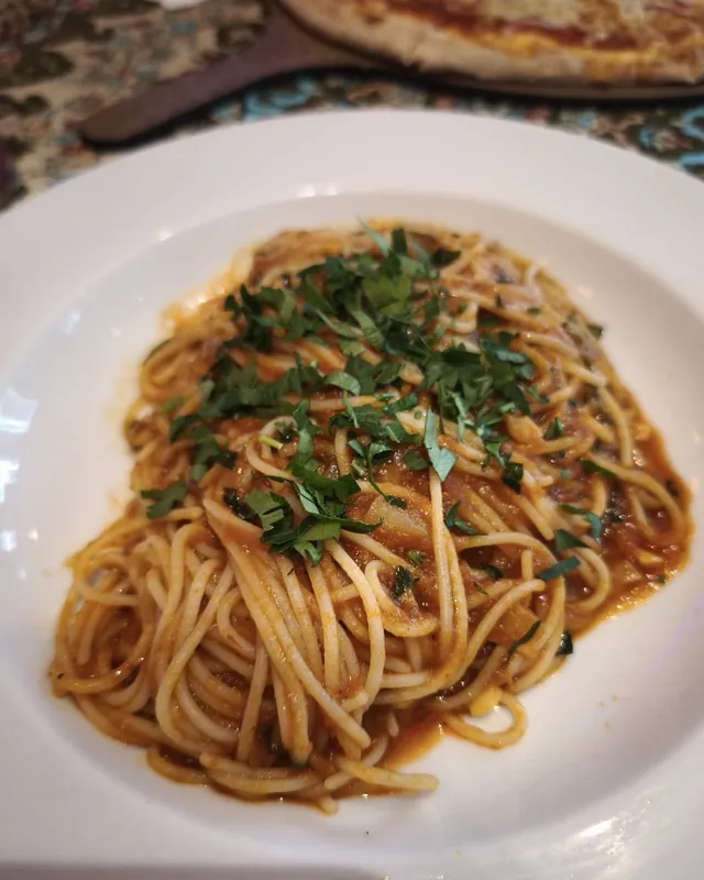 Spaghetti mit frischen Kräutern